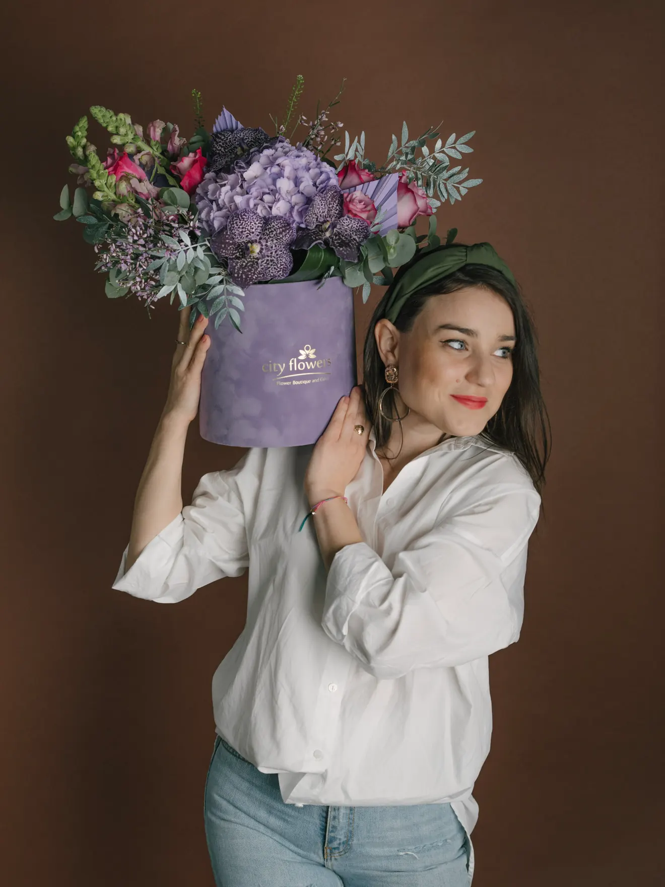 Twilight, hydrangea mov și vanda în cutie mare